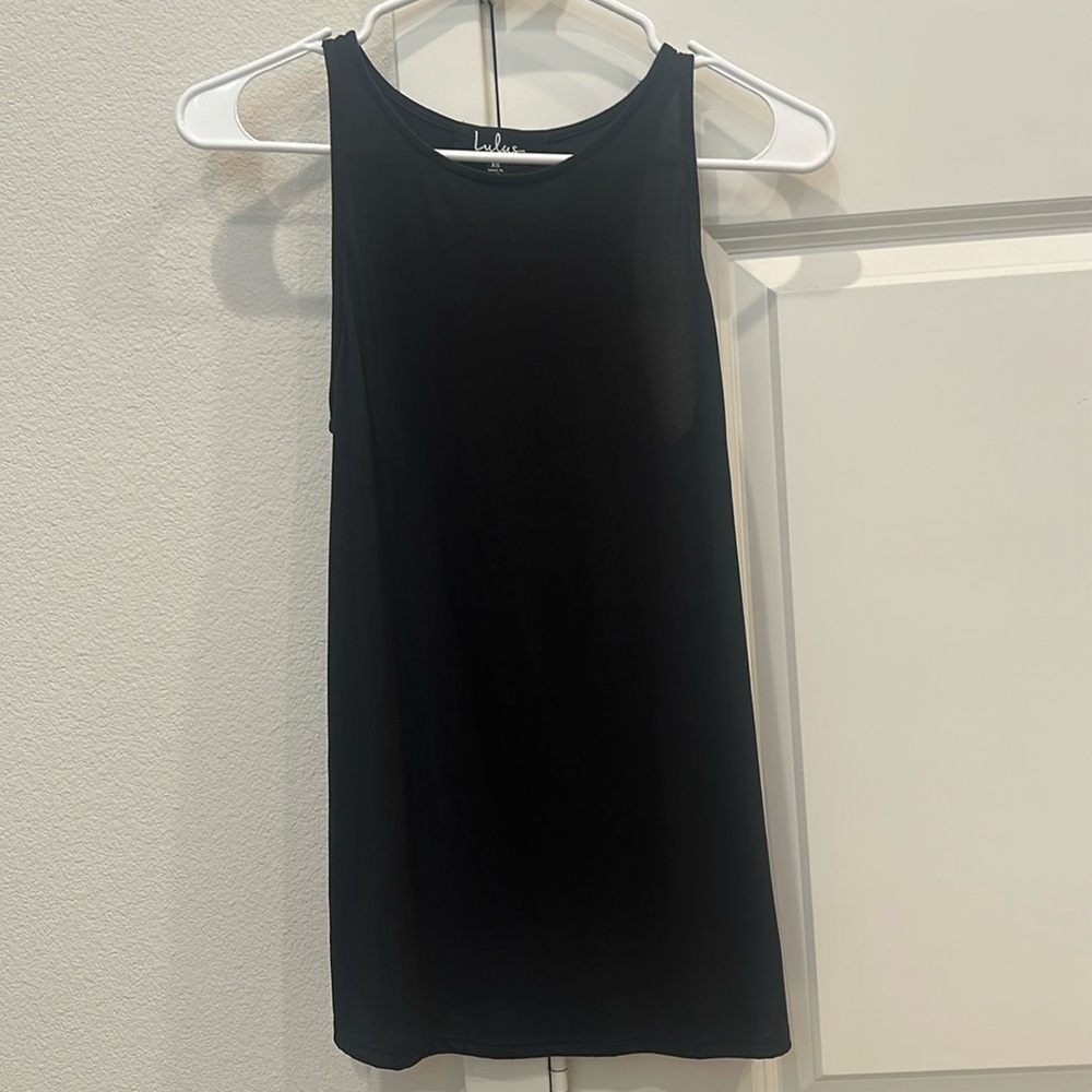 Lulus XS Black Tank w/ Slit in Back